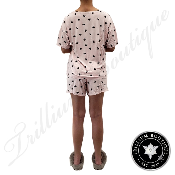 Disney Women's Pink Minnie 2-piece Short Set NWT - Picture 7 of 11